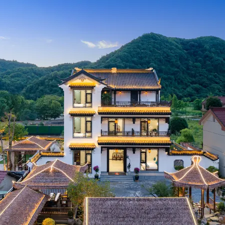 Bamboo Veranda · Hedge Bamboo Lodge