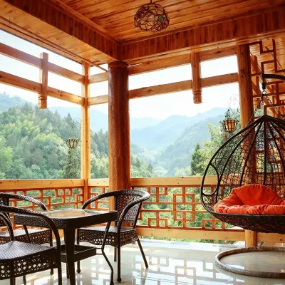 Tongfu Inn-In the National Park-English Service-Free Tour-Itinerary Planning Hotels near Yangjiajie