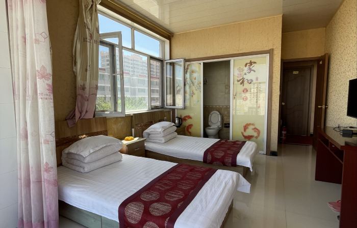 Yanggao Jinlong Hotel
