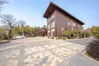 Bailushan Farmhouse