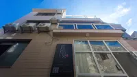 Dongshan if the first Guesthouse Hotels in Stone Scenic Spot In Old Town