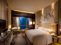 深圳大中华希尔顿酒店 - 高级大床房