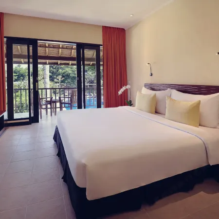 Mercure Resort Sanur Отели рядом с достопримечательностью «Пляж Пенджембак»