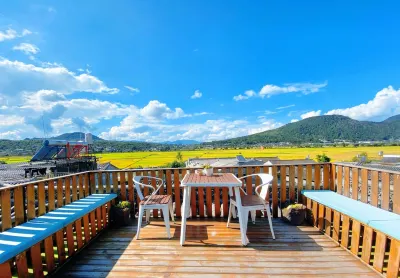 Jiuqi Yunqi Private Holiday Inn Hotels in Tengchong