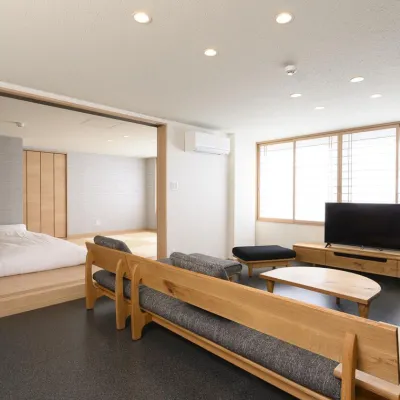 Beyond Hotel Takayama 3rd Отели рядом с достопримечательностью «Станция Takayama»