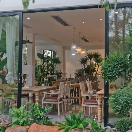 YEZI GARDEN HOTEL