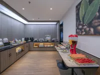 Super 8 Hotel (Beijing Daxing Huangcun Dayuecheng) Hotels near Daxing