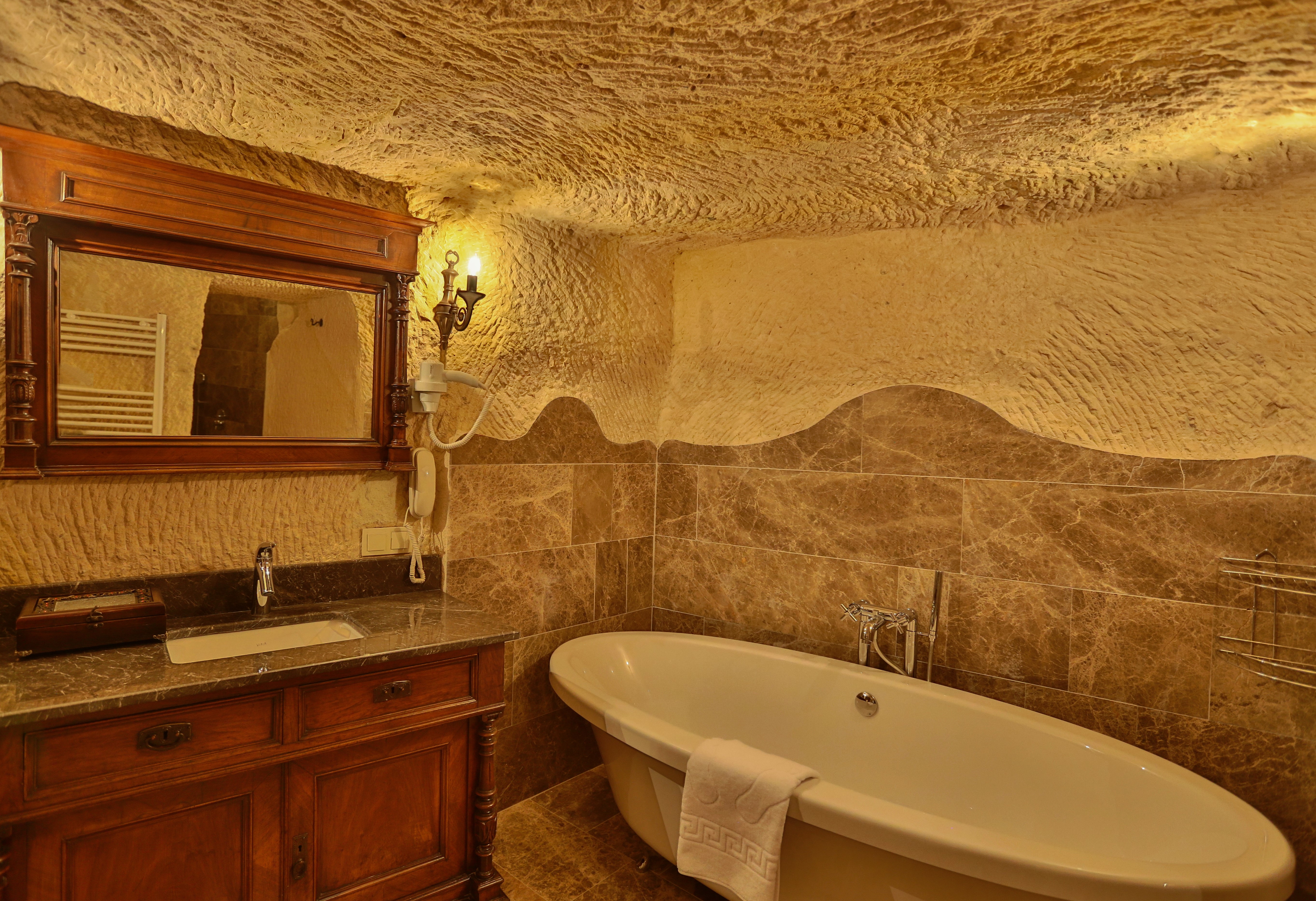 Acropolis Cave Suites