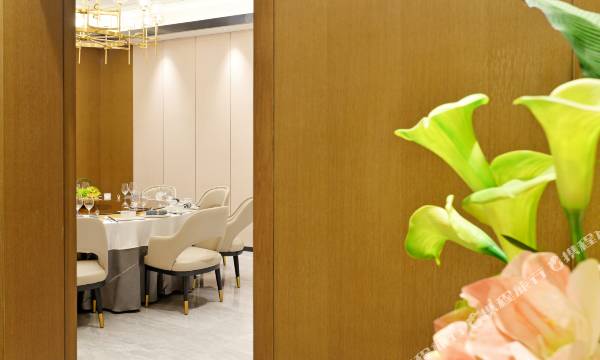 Yirong Hotel