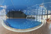 Sahid Zarafshon Hotel - Pools