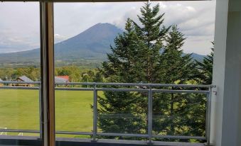 Niseko Landmark View