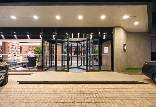 아투어 호텔 객실 내부