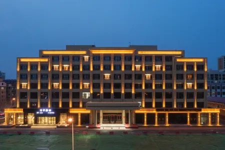 JI Hotel (Zhangjiakou Zhangbei) Отели рядом с достопримечательностью «Zhangbei Bashang Grassland»
