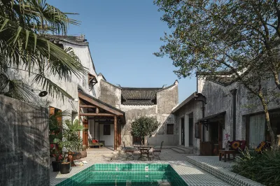 Cipo Zhenze Holiday Homestay