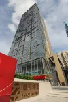 Versailles Apartment (Zhuhai Gongbei Port High-speed Railway Station)
