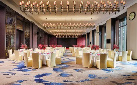 Castle Hotel Shenzhen Отели рядом с достопримечательностью «Baoneng All City Shopping Center Longgang Branch (Jianshe Road)»