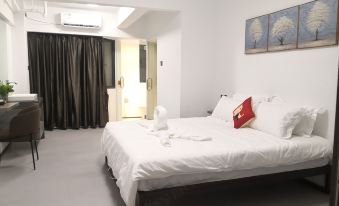 Huaren Yiju Smart Hotel (Lottonian Medical Care Cultural Village)