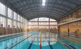 Hejin Qirui Hot Spring Hotel