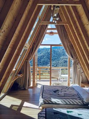 Bathing Clouds Valley Wild-Luxury Star resort camp Hotels near Zegen Tibetan Village