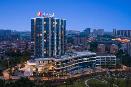 Luzhou Jianguo Hotel Отели рядом с достопримечательностью «Zhangba Guiyuan Forest»