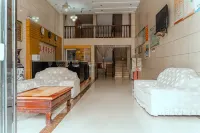 Chongyang Warm Business Hotel