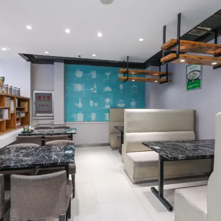 Ziyou Kongjian Chain Hotel Heihe Youzheng Road
