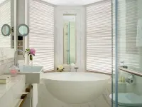 ذا لانجهام، هونج كونج Hotels near أوشن تيرمينال