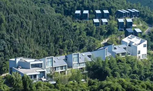 Nian hotel & resorts