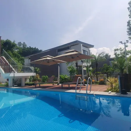 Shanyu Shine·Designer Pool Party Holiday Villa (Changtai Rafting Branch)