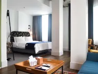 Hotel Monopoli Hotels near Kemang