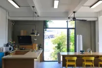 Manju Wuwen Dongxi Hostel