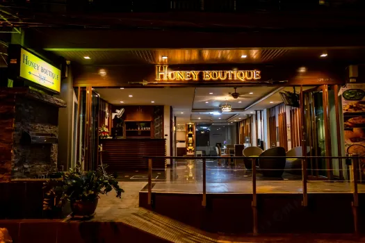 Honey Boutique Hotel Hotels near Scooters Bar Soi Buakhao