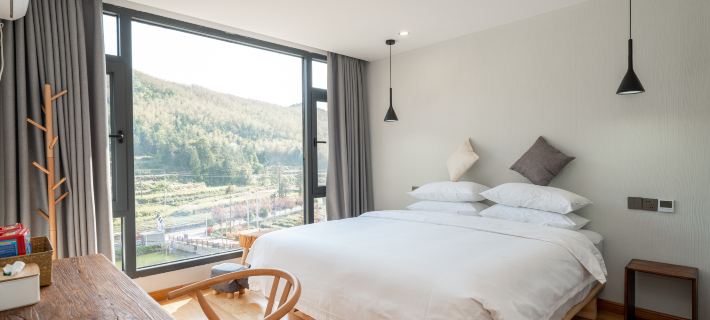 It's reported that you have a home stay on the rooftop Hotels in Tiantai County