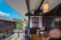Zhuyouju · Yujian Cafe (Lijiang Ancient Town Zhongyi Market) - พร้อมอาหารเช้า