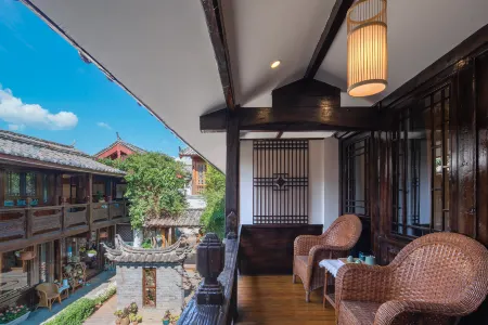 Lijiang Juyouzhu Inn (Sifang Street Mufu Branch)