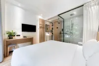 the L Hotel (Hongya Central Plaza Store) - balcony