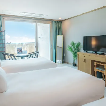 J View Hotel