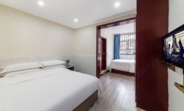 Lanjiang Botique Hotel (Jinma Holiday Plaza Branch,Binjiang Road)