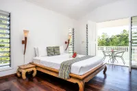 Tropicana Lagoon Apartments