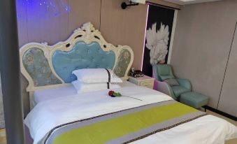 Foshan Juhao Property Romantic Theme Room (Jinsha Central Plaza Branch)