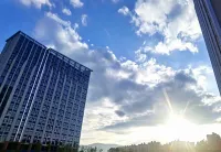 Vienna Zhihao Hotel (Vanke Emerald Riverside Branch, Dianchi Scenic Area, Kunming Hotel in zona Panlongjiang Hechang Forest