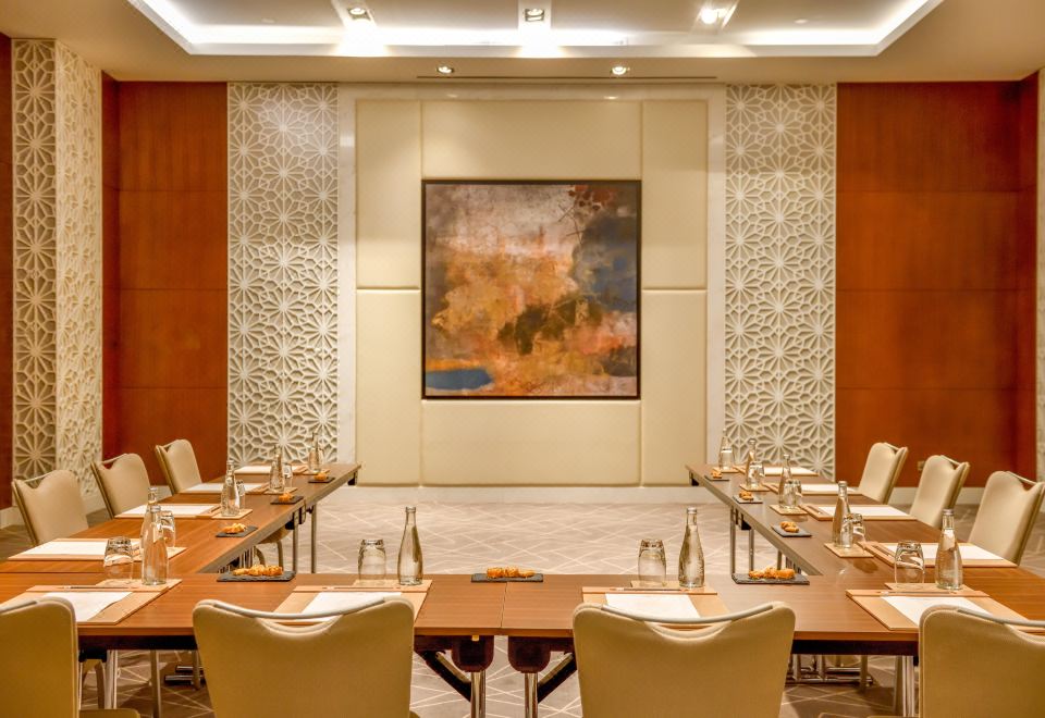 그랜드 머큐어 두바이 에어포트 호텔 썸네일