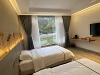 Moyeshanshu Homestay Hotels near Wolong Town