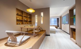 Meiyi Light Luxury Hotel (Zhangjiajie Pedestrian Street Dayong Ancient City Branch)