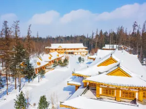 Changbai Mountain Guanyue Folk-Custom Hotel