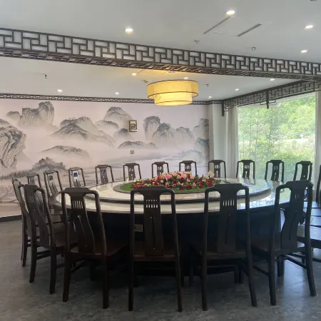 Jixi Yihao Manor Hotel