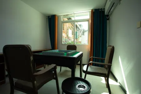 Chunlin Yashe Homestay (Zhaohua Ancient City) Отели рядом с достопримечательностью «Zhaohua Ancient City»