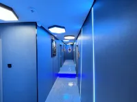 Wayne E-sports Hotel