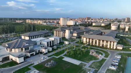 Aral Taheguanlan Hotel Отели в г. Алаэр