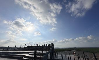 Meizhou Island Seaside Small Building Homestay